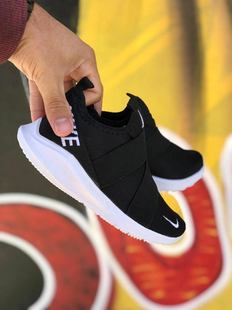 Tênis Nike Meia