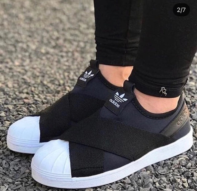 Tênis Adidas Slip On