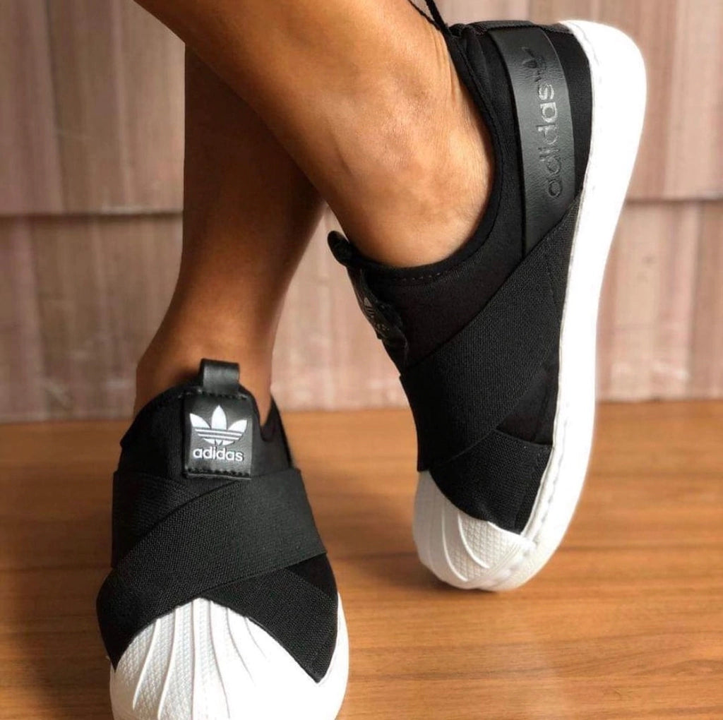 Tênis Adidas Slip On