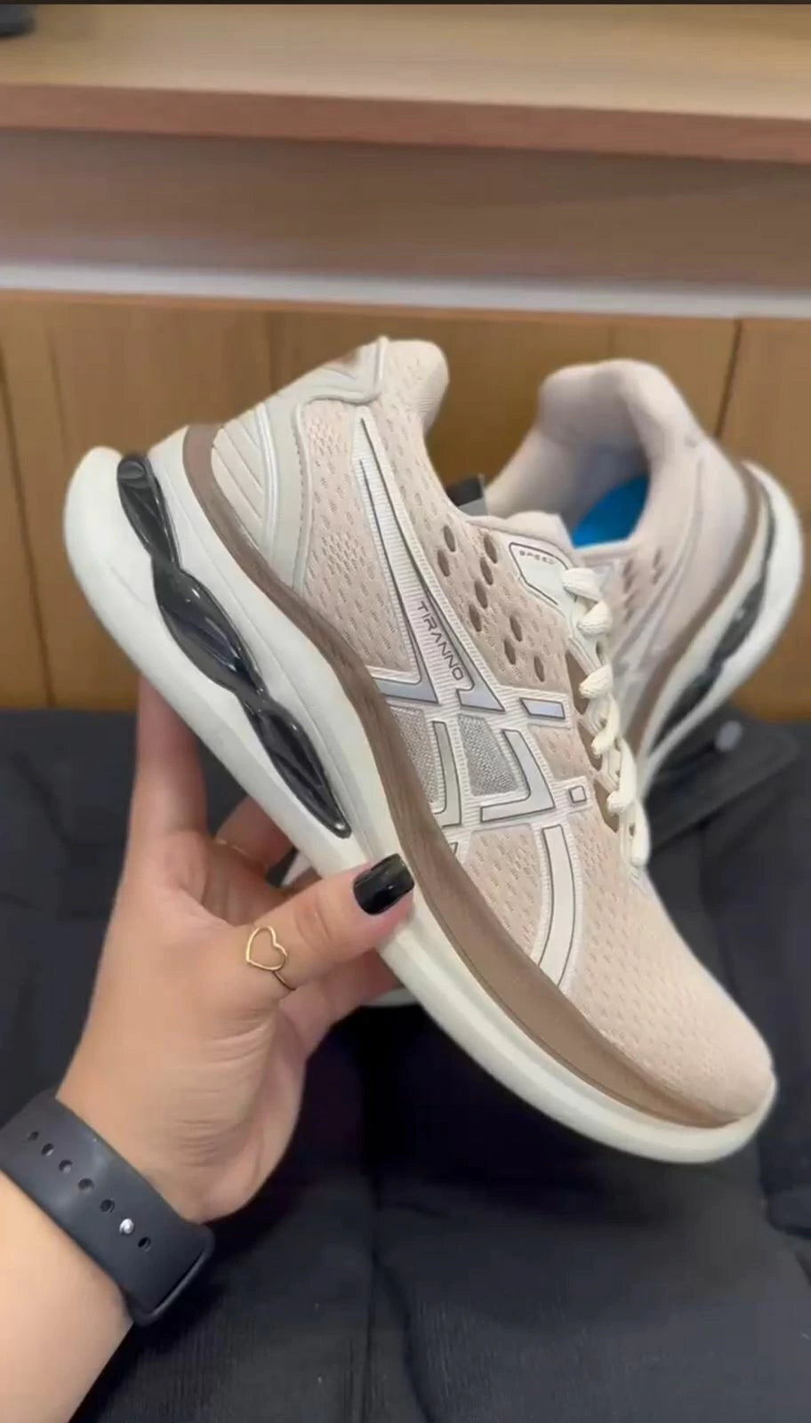 Tênis Asics Tiranno - Bege