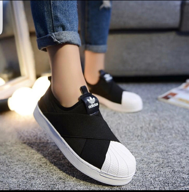 Tênis Adidas Slip On