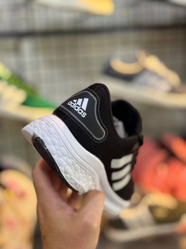 Tênis Adidas Básico - Preto