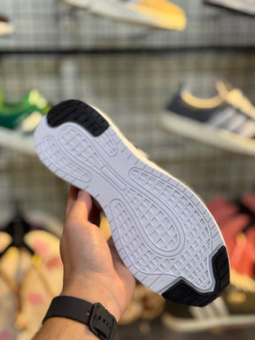 Tênis Adidas Básico - Preto