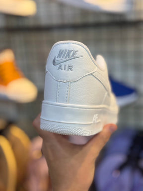 Tênis Nike Air Force 1 - Premium Branco
