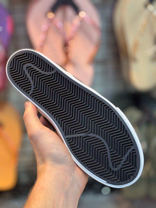 Tênis Nike SB Janoski - Preto / Branco
